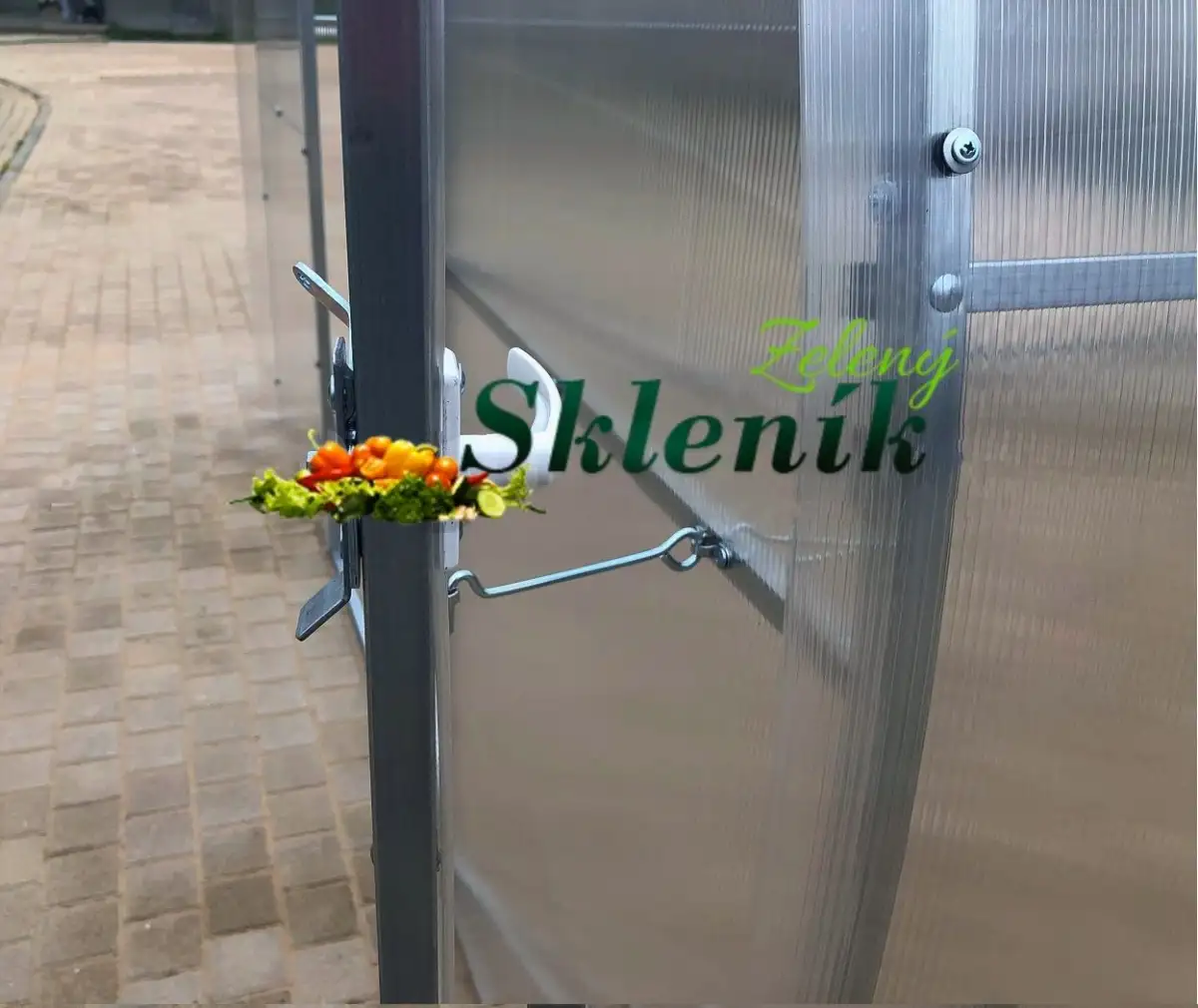 sklenik-pro-letni-chatu-20x20